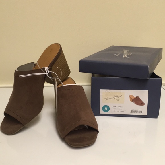 8 Universal Thread Norelle brown faux suede sandal - Picture 2 of 8